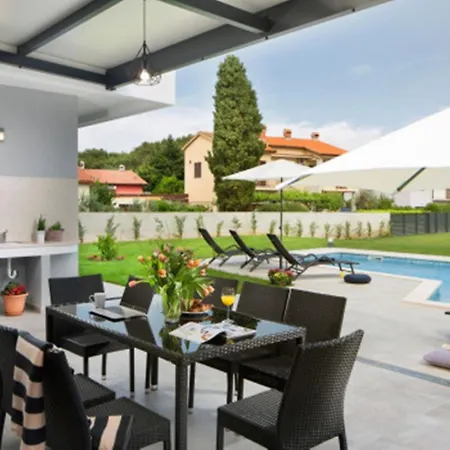 아파트 Villa Maretta Pula